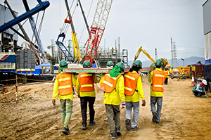 Work In Construction? Is Your Boss An Office Grinch? 