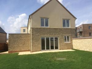 elmsbrook-at-nw-bicester_1_edit.jpg