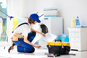 Apprenticeships are plummeting because of Apprenticeship Levy, says FMB